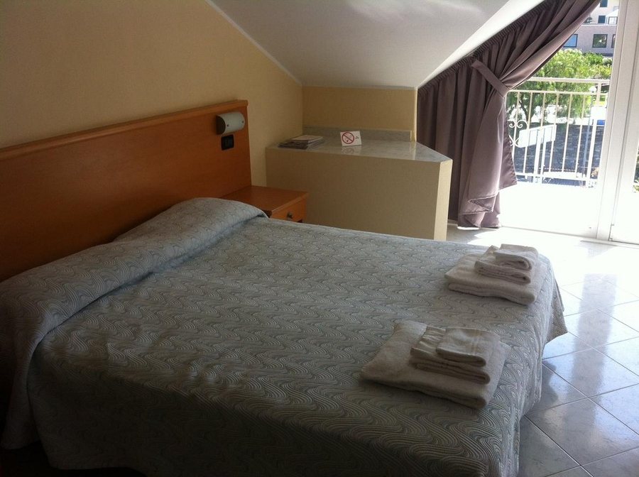 Diano Sporting Apartments — Guest room