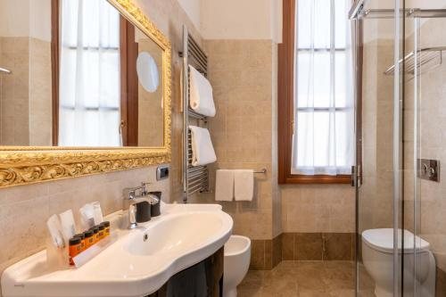 Dimora Palanca — Bathroom