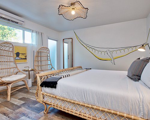 Dive Palm Springs — Guest room