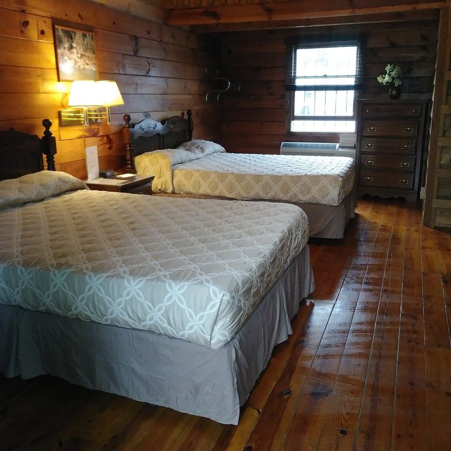Dock s Motel Cabins — Guest room