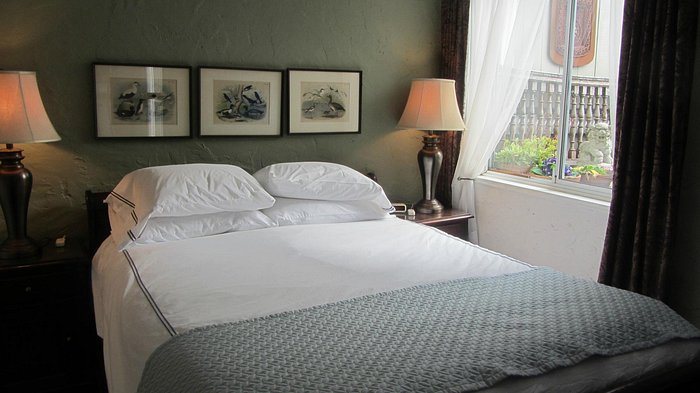 Dolores Place Bed and Breakfast — Guest room