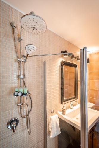 Dolphin Village — Bathroom