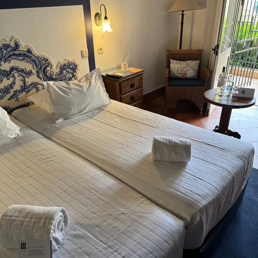 Dom Manuel Hotel — Guest room