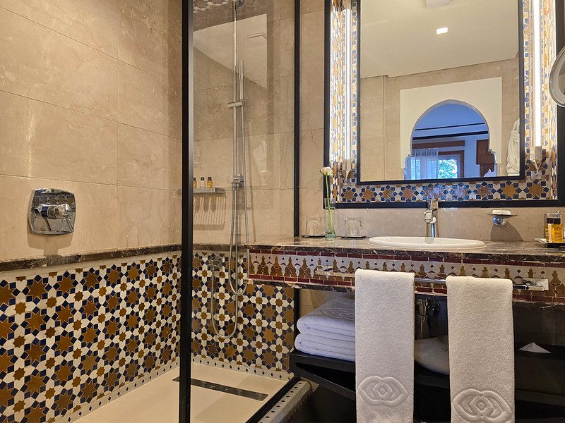 Domaine Rosaroum — Bathroom