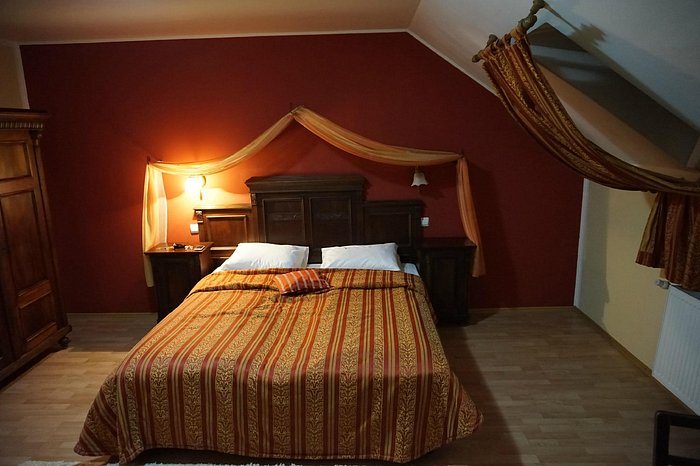 Domeniul Dracul Danes — Guest room