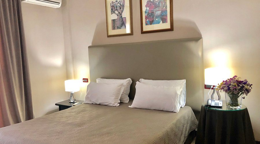 Domizia Palace Hotel — Guest room