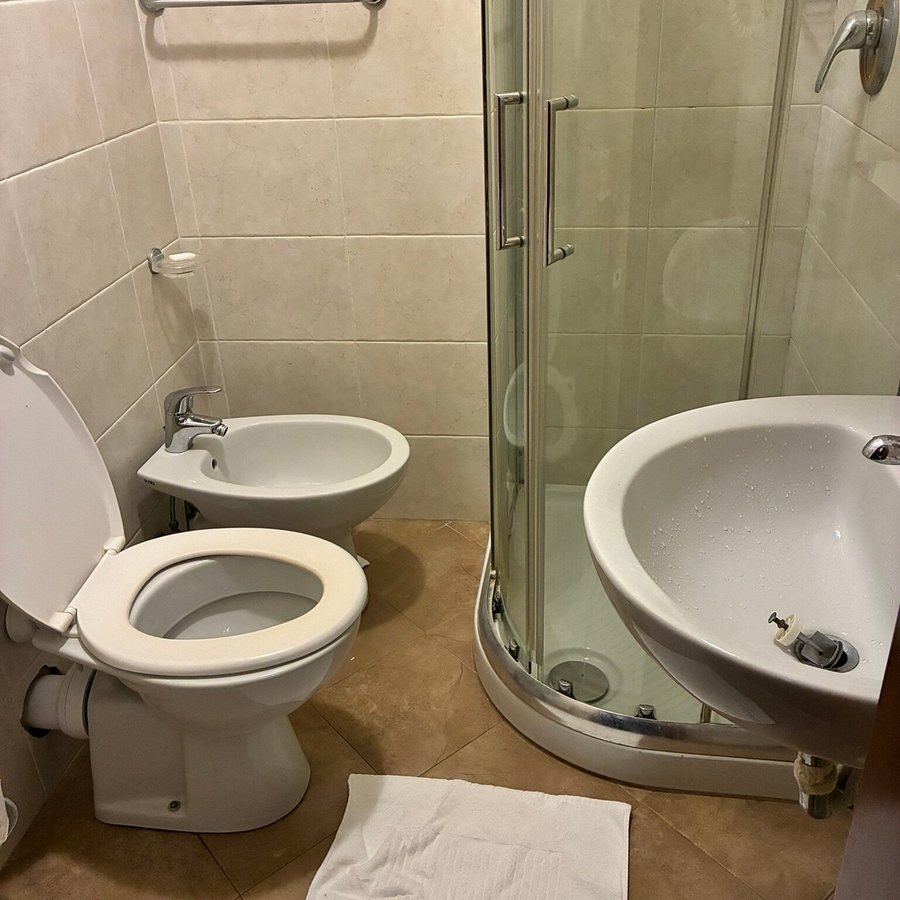 Domus Cavanis — Bathroom