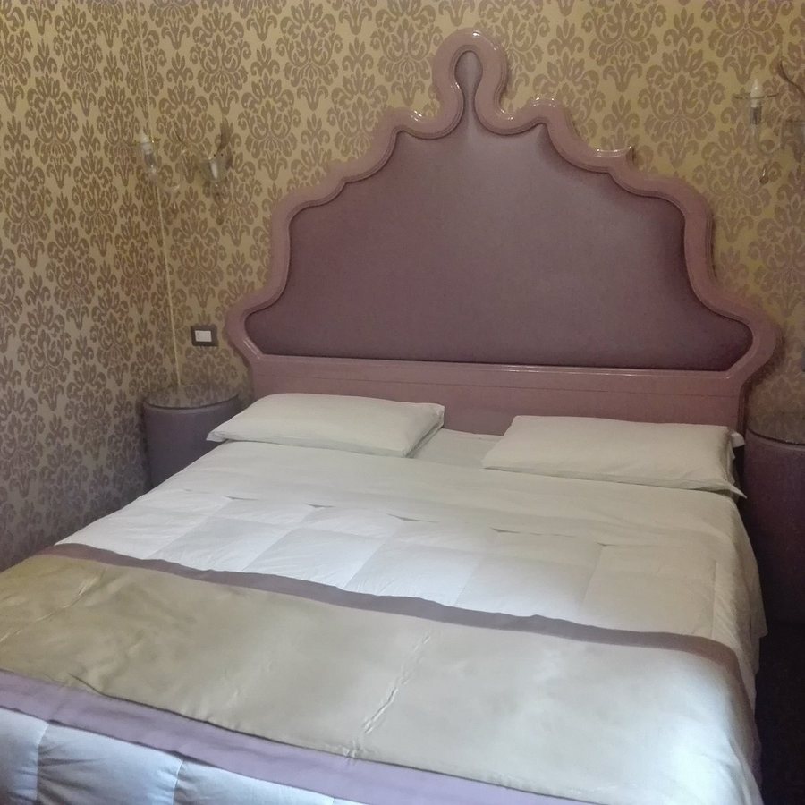 Domus Cavanis — Guest room