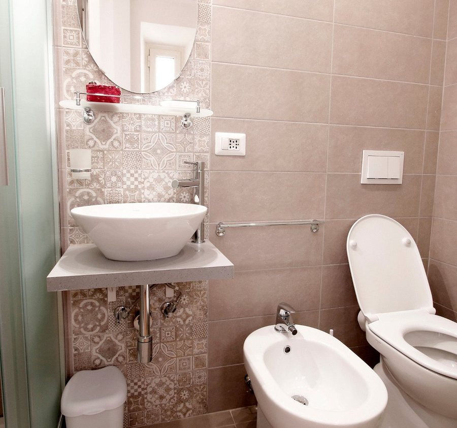 Domus Livia Suites — Bathroom