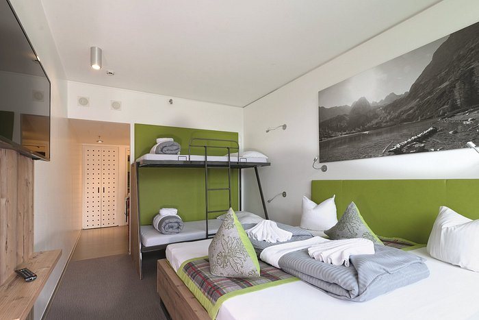 DORMERO BeHo Zugspitze — Guest room
