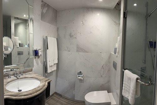 Dorsett Shepherds Bush London London England — Bathroom