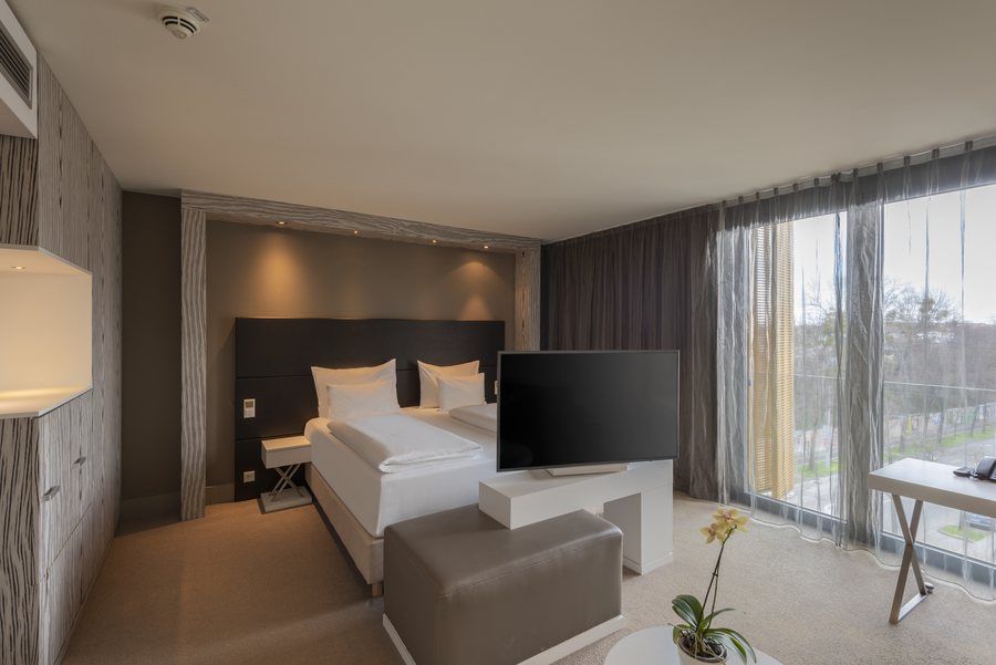 Double Tree by Hilton Vienna Schonbrunn — Guest room