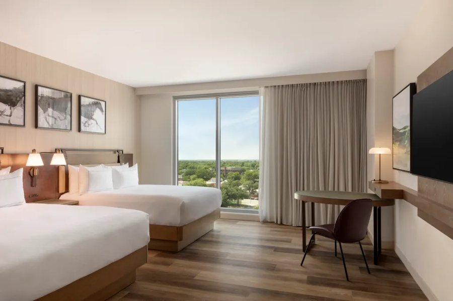 Doubletree By Hilton Abilene Downtown Convention Center — Guest room