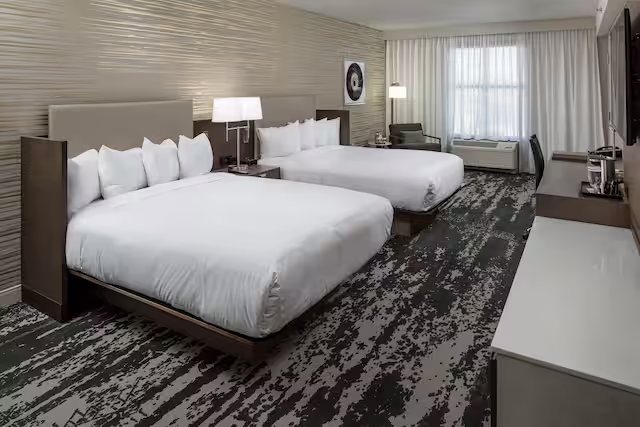 DoubleTree by Hilton Boston Bayside — Guest room