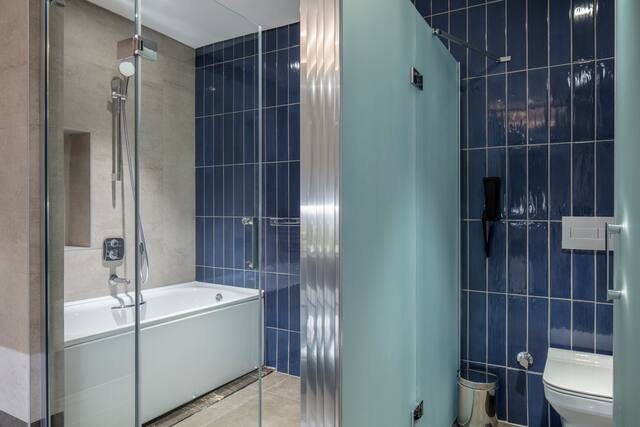 Doubletree By Hilton Canakkale — Bathroom