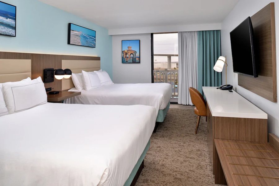DoubleTree by Hilton Corpus Christi Beachfront Corpus Christi Texas — Guest room