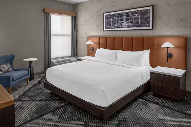 DoubleTree by Hilton Dayton Fairborn — Guest room