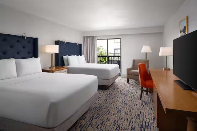 Doubletree By Hilton Gainesville — Guest room