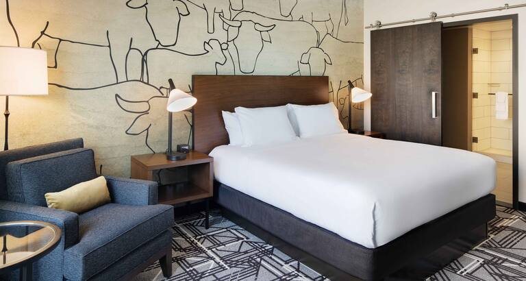 DoubleTree by Hilton Greeley at Lincoln Park Greeley Colorado — Guest room