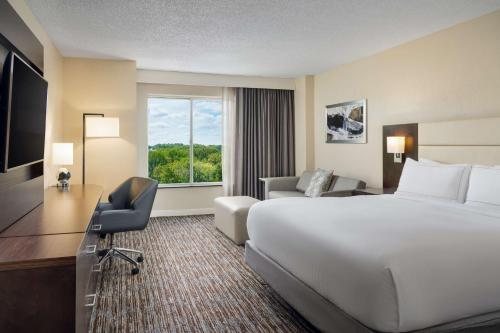 Doubletree by Hilton Greensboro Airport — Guest room