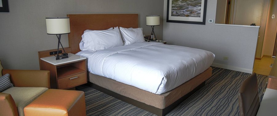 DoubleTree by Hilton Helena Downtown — Guest room