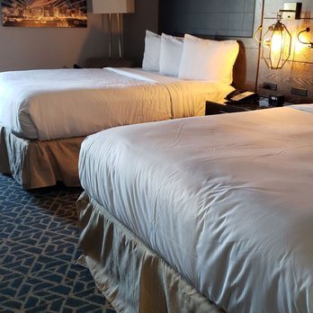 Doubletree By Hilton Hotel Arlington Dfw South — Guest room