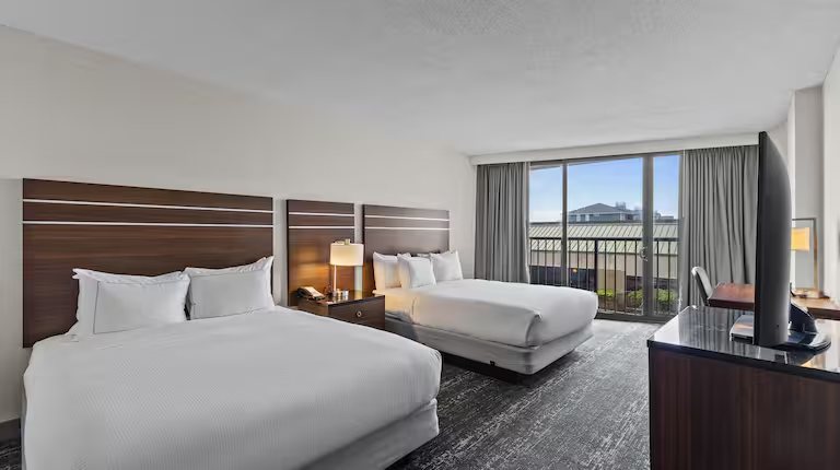 Doubletree By Hilton Hotel Atlantic Beach Oceanfront — Guest room