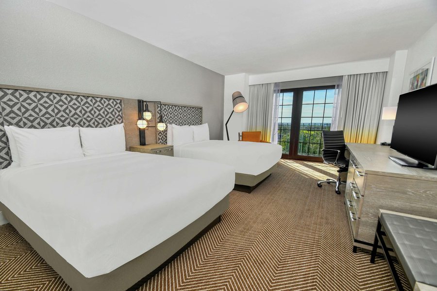 DoubleTree by Hilton Hotel Austin — Guest room