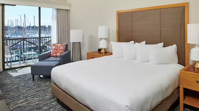 Doubletree By Hilton Hotel Berkeley Marina — Guest room