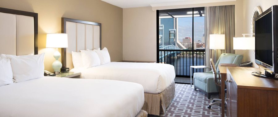 Doubletree By Hilton Hotel Jacksonville Riverfront — Guest room