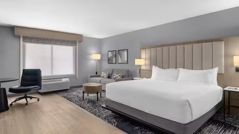 Doubletree By Hilton Hotel Las Vegas Airport Las Vegas Nevada — Guest room