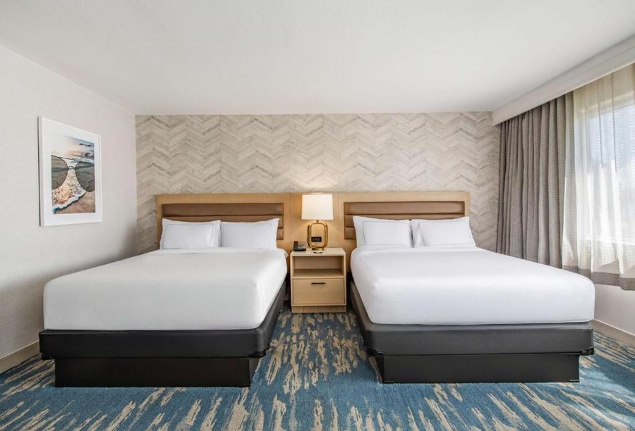 Doubletree By Hilton Hotel Lax El Segundo — Guest room