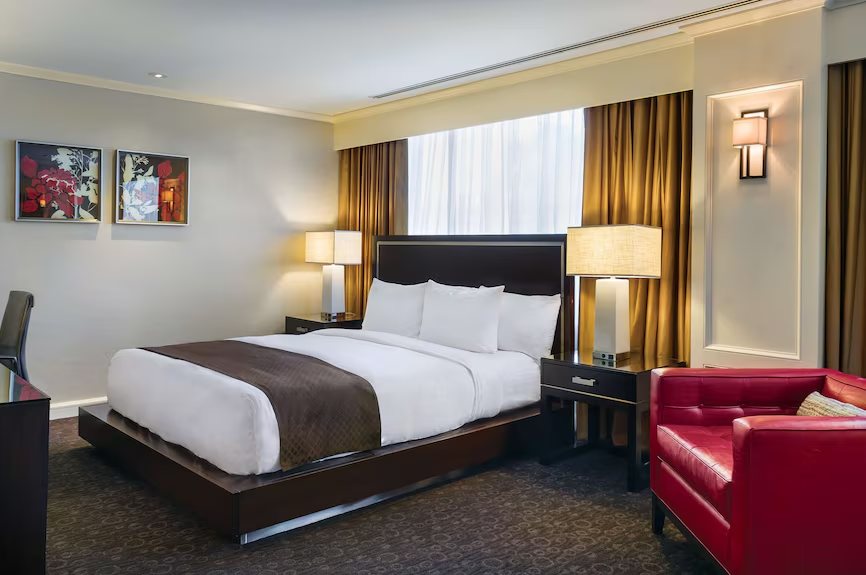 DoubleTree by Hilton Hotel Los Angeles Downtown — Guest room