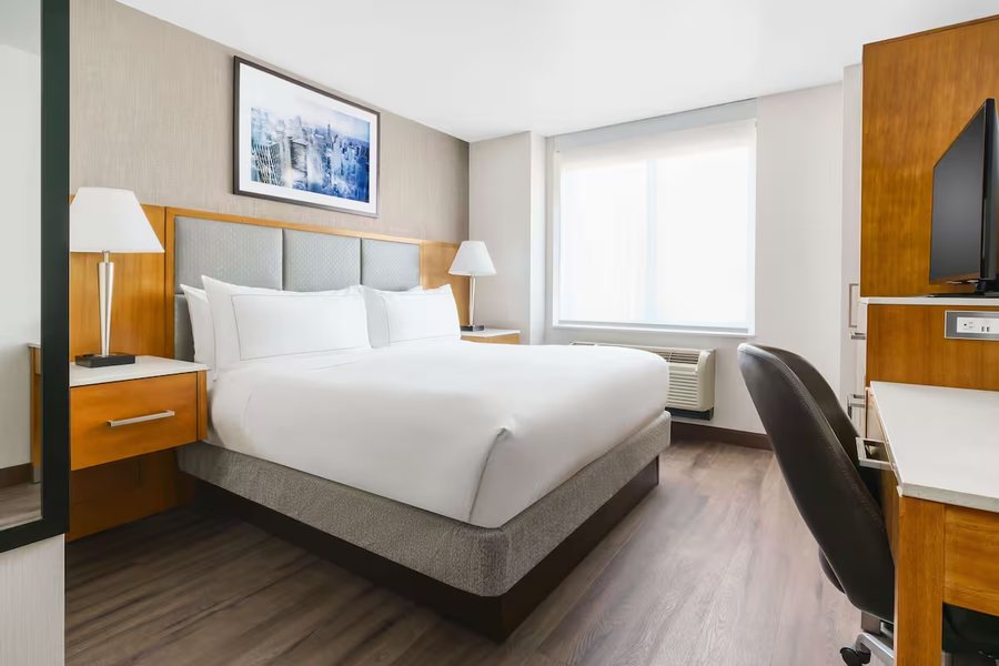DoubleTree by Hilton Hotel New York City Chelsea — Guest room