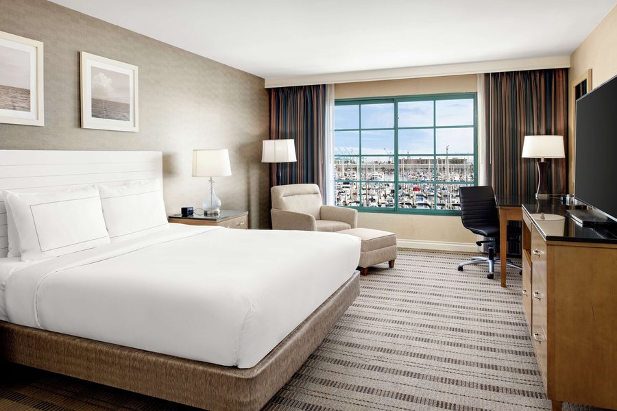 Doubletree By Hilton Hotel San Pedro Port Of Los Angeles Los Angeles California — Guest room