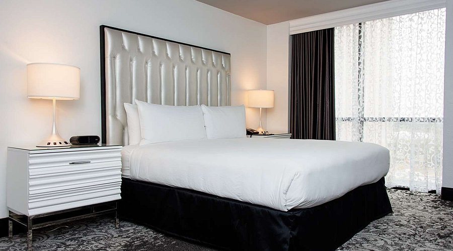 DoubleTree by Hilton Hotel Tallahassee — Guest room