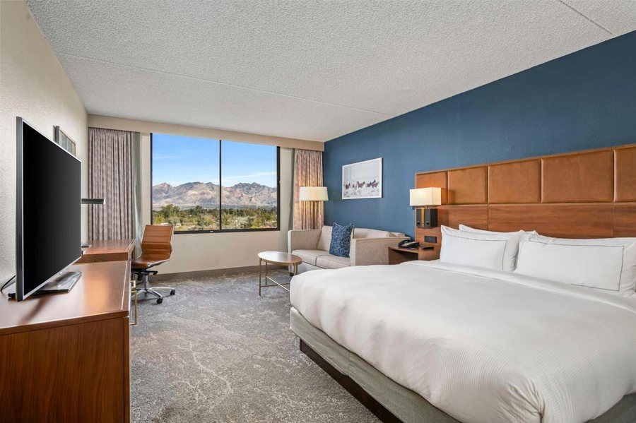 Doubletree By Hilton Hotel Tucson Reid Park — Guest room