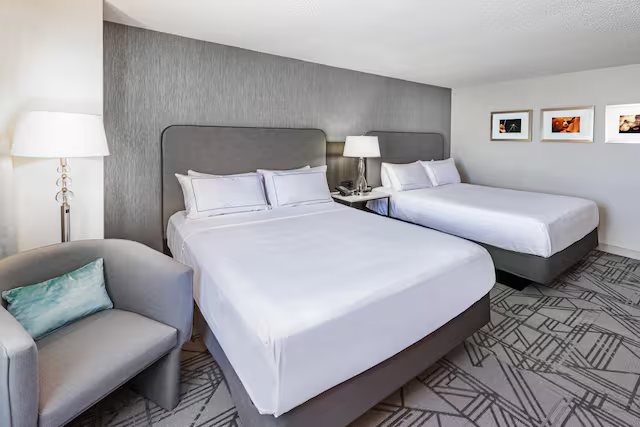 DoubleTree by Hilton Hotel Tulsa Downtown — Guest room