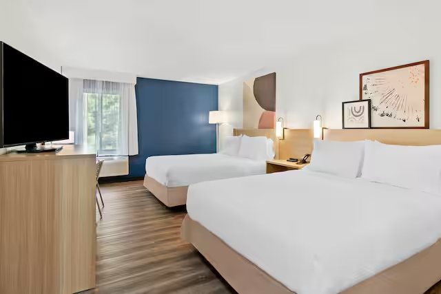 DoubleTree by Hilton Hotel Winston Salem University — Guest room