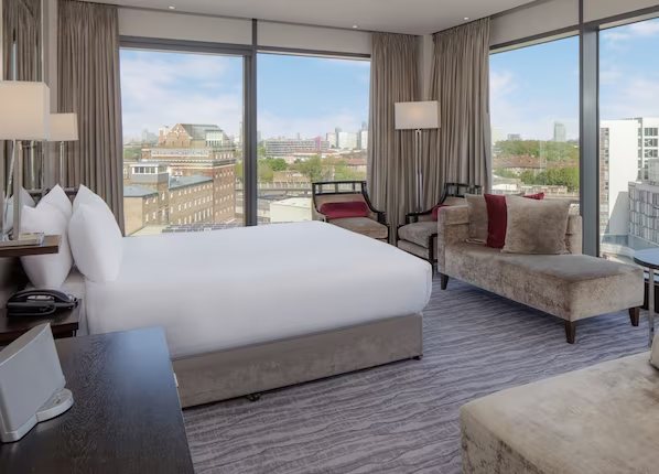 DoubleTree by Hilton London Greenwich London England — Guest room