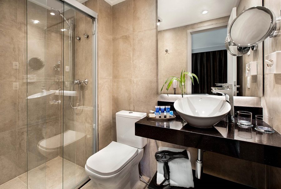 DoubleTree by Hilton Sao Paulo Itaim — Bathroom