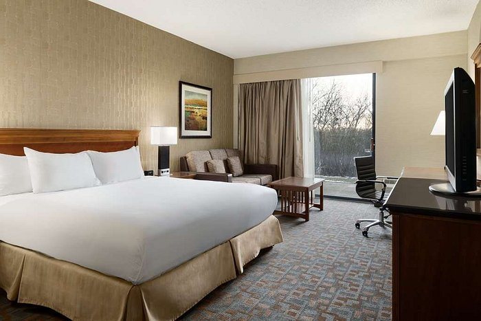 DoubleTree by Hilton Somerset Hotel and Conference Center — Guest room