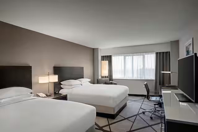 DoubleTree by Hilton Whittier Los Angeles — Guest room
