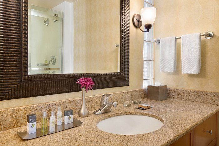 Doubletree Resort By Hilton Hotel Paradise Valley Scottsdale Scottsdale Arizona — Bathroom