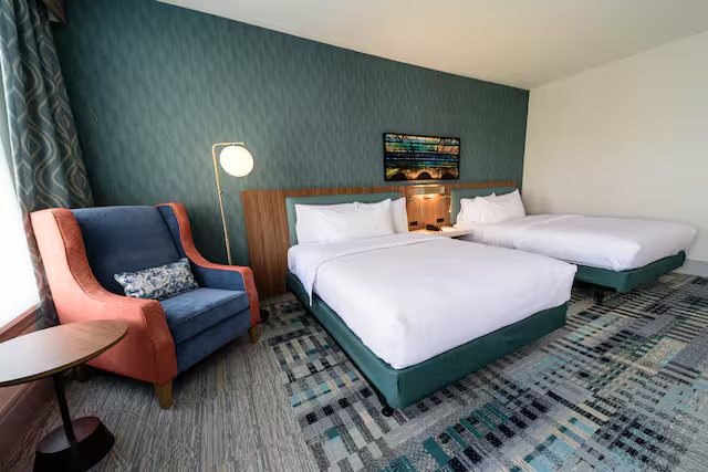 DoubleTree Suites by Hilton Hotel Dayton Miamisburg — Guest room