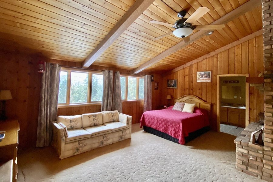 Dream Haven Guest Ranch — Guest room