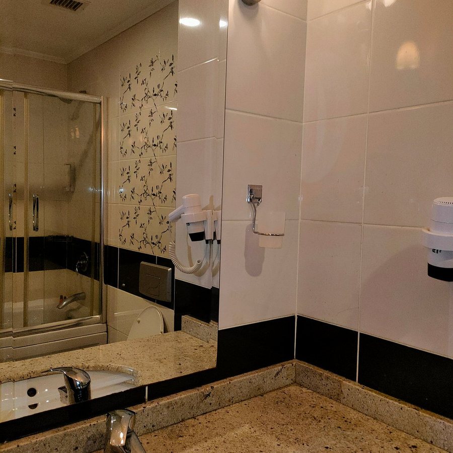 Dream Hill Business Deluxe Hotel Istanbul — Bathroom