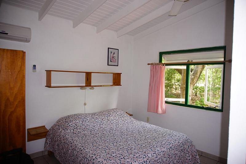 Dream of the Green Flamingo — Guest room