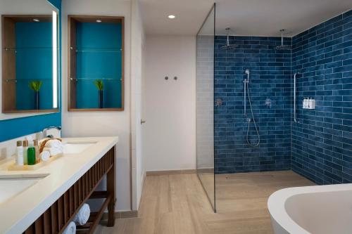 Dreams Cap Cana Resort Spa — Bathroom
