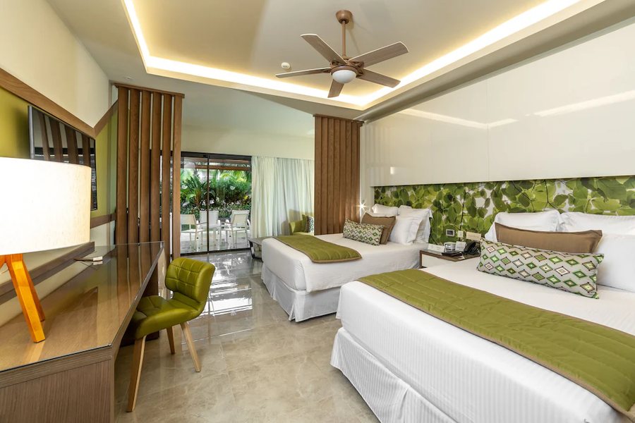 Dreams Onyx Resort Spa — Guest room